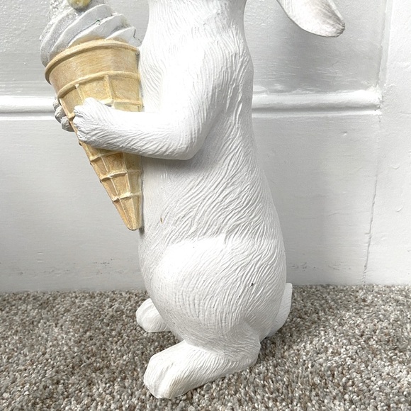 NWOT - Sweet Treats Bunny with Ice cream Easter - Picture 4 of 10
